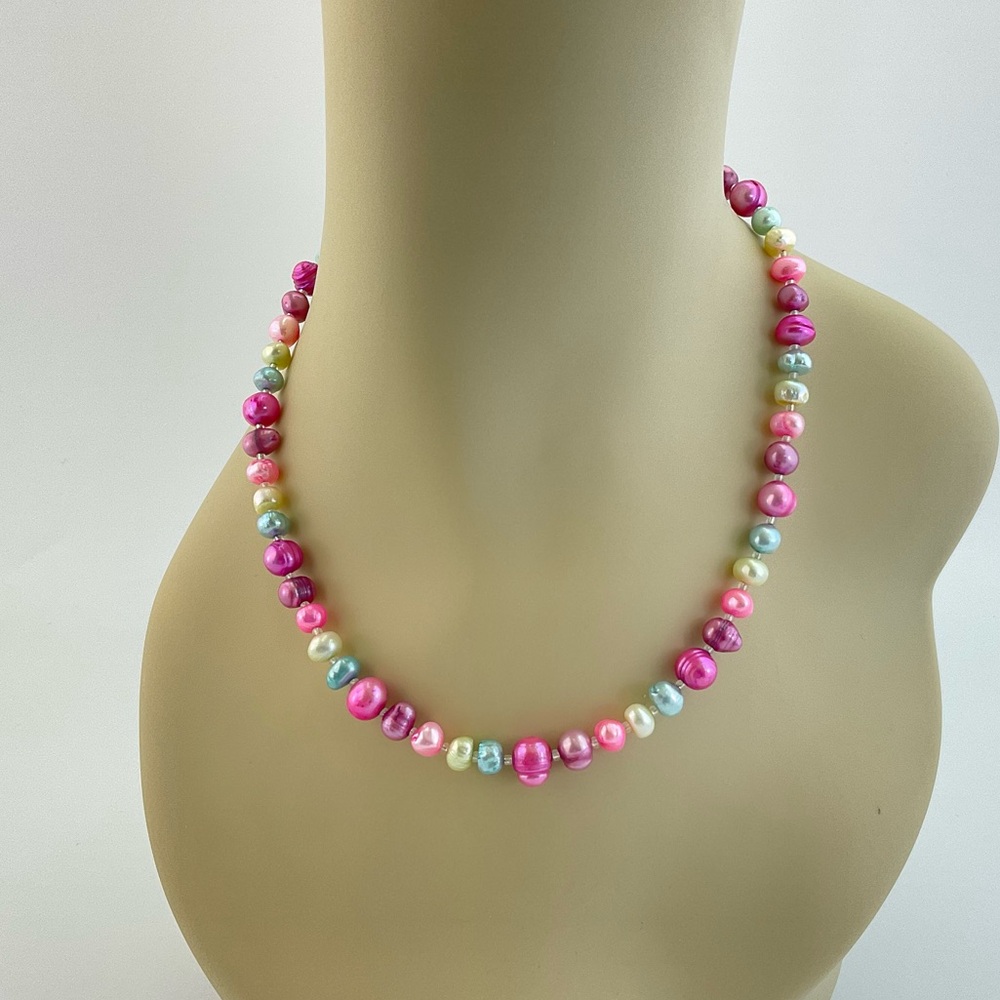 Colorful, Pink Pearl Necklace, Handmade, Candy Core, Barbie Core - Picture 4 of 8